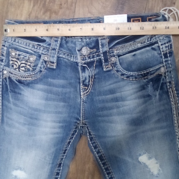 Rock Revival Capri 26 Bella Embroidered Distressed NWT - Picture 10 of 13